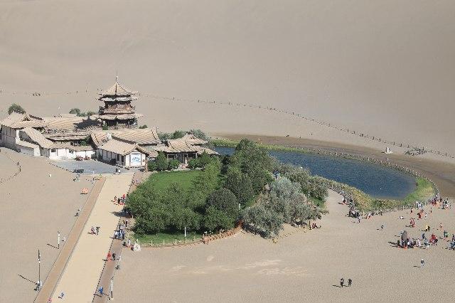 鸣沙山月牙泉在哪里 鸣沙山月牙泉门票价格多少钱