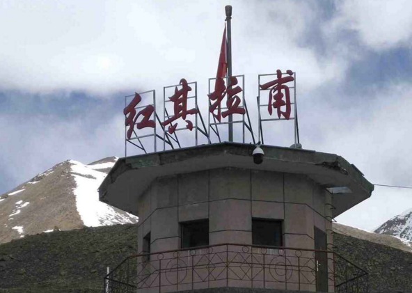 帕米尔高原在中国的哪个省 帕米尔高原地理位置有多高
