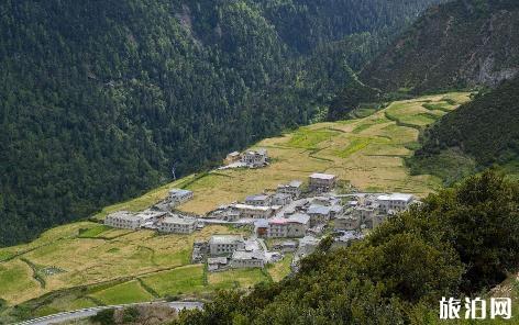 在亚丁村住宿贵吗 亚丁村住宿攻略