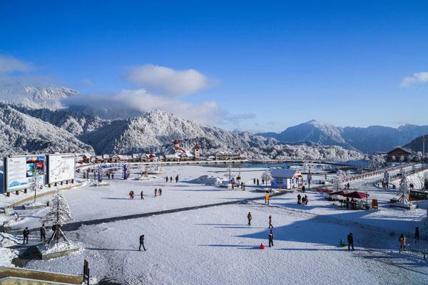 成都周边滑雪场门票价格及地址