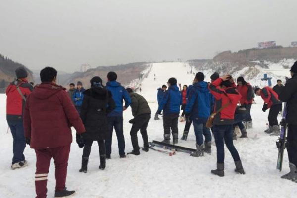 九龙滑雪场和五龙滑雪场哪个好