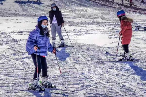 郑州周边最值得去的滑雪场 郑州滑雪场排行榜