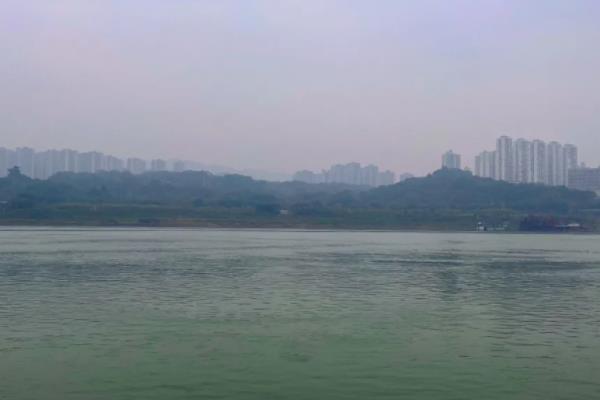 重庆哪儿有江边沙滩 海边在哪里