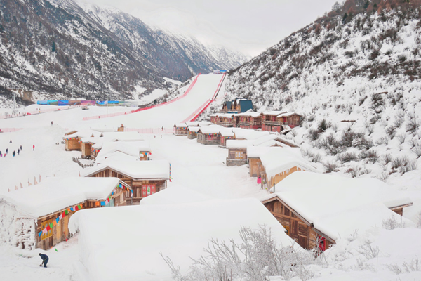 四川滑雪哪里最便宜 这些地方百元玩到嗨