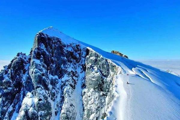 哈巴雪山登山攻略 哈巴雪山最佳登山时间