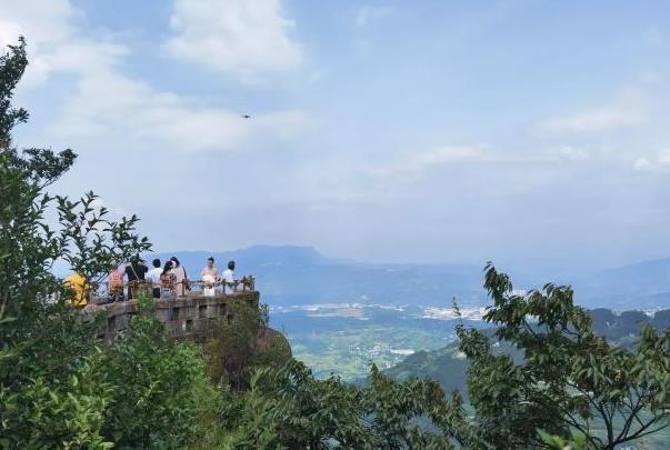 重庆周边高山露营地方