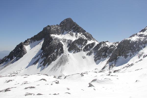 为什么玉龙雪山至今无人登顶 自然条件恶劣才是难登顶的真相