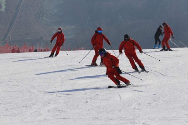 太白山滑雪场门票多少钱开放时间及游玩攻略