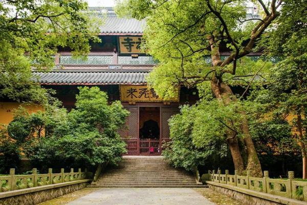 2022杭州春节寺庙开放吗 杭州寺庙哪个最灵