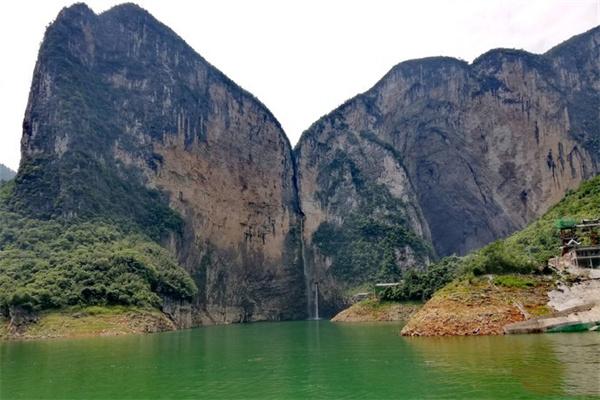 屏山峡谷简介在哪门票及旅游攻略