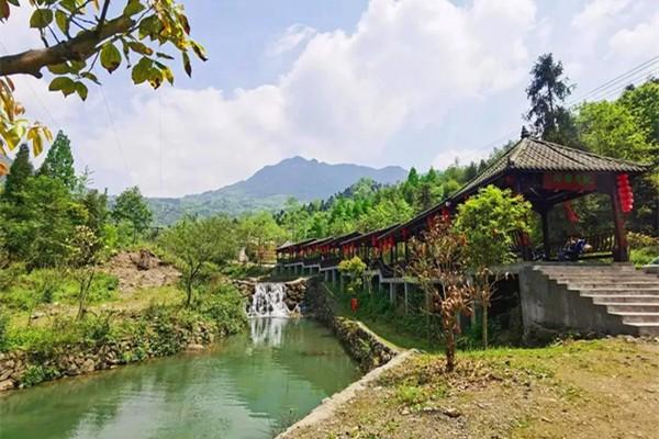 彭州春芽村在哪里-景点推荐