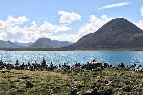 西藏有哪些美丽的湖泊景点