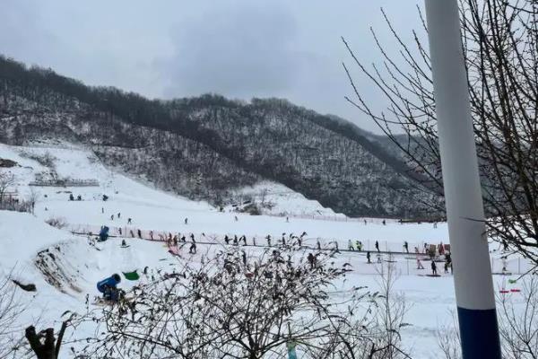 湖北省内哪里有滑雪场地