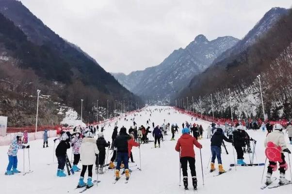 武汉及周边滑雪和泡温泉的地方有哪些