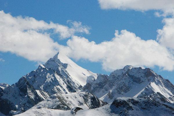 成都周边雪山景点有哪些