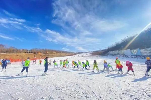 青鹃山滑雪场怎么去 在什么地方