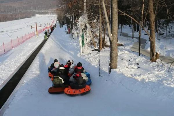 九峰山滑雪场在哪 怎么去方便