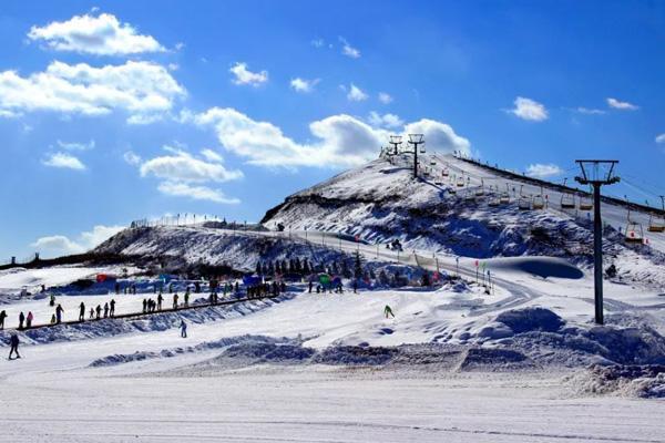 青岛哪里有滑雪的地方 好玩的滑雪场推荐