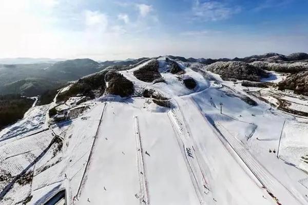 恩施绿葱坡滑雪场开放时间及门票价格