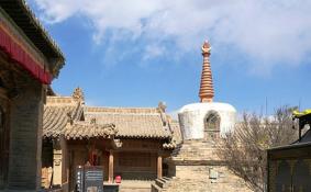 谁接见了三罗喇嘛，赐寺匾额为"瞿昙寺 从西宁到乐都瞿坛寺游玩该如何坐