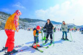 安吉云上草原滑雪场怎么样 是人工雪吗