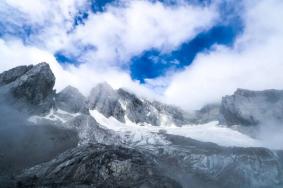 云南玉龙雪山在哪里 怎么坐车